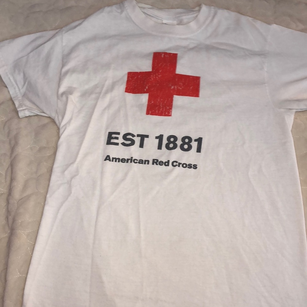 Graphic tee